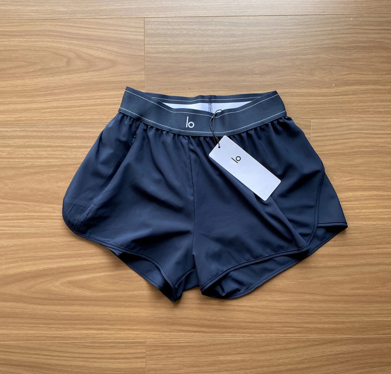 Women Athletic Shorts Quick Dry Breathable Yoga shorts Casual Running Pants Summer Comfortable Nude Feeling Anti-Shine Shorts