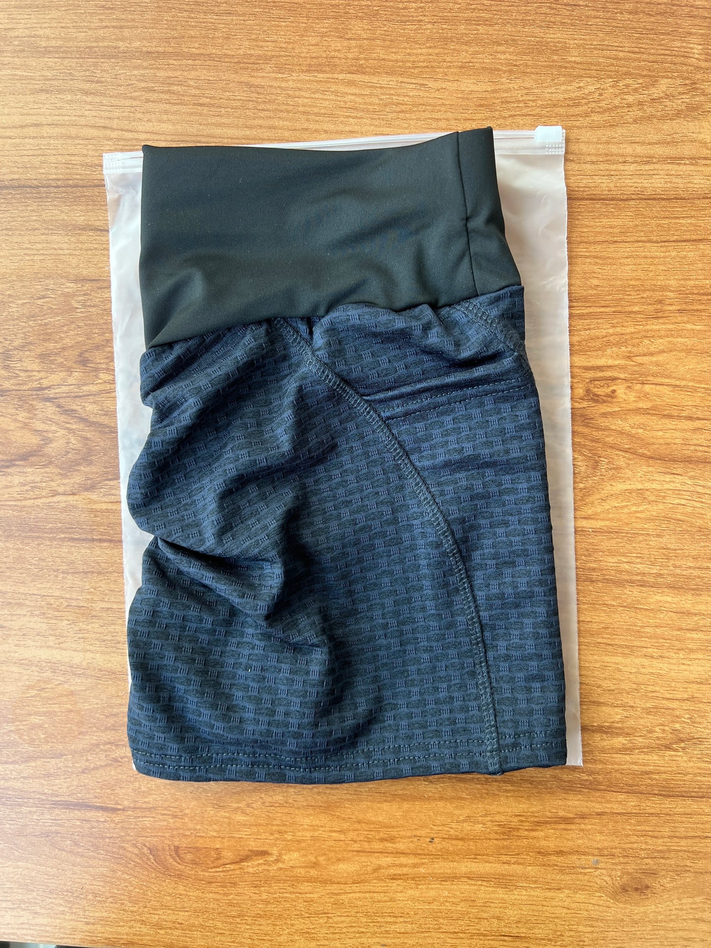 Women elasticity gym shorts with pockets hip lifting running yoga leggings short high waist Breathable quick dry sports shorts
