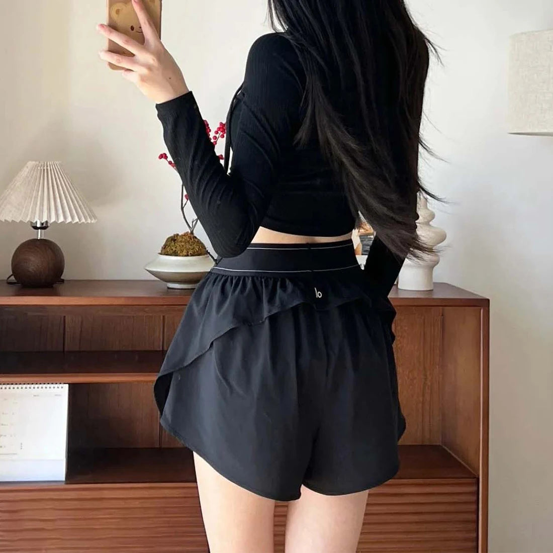 Women Athletic Shorts Quick Dry Breathable Yoga shorts Casual Running Pants Summer Comfortable Nude Feeling Anti-Shine Shorts