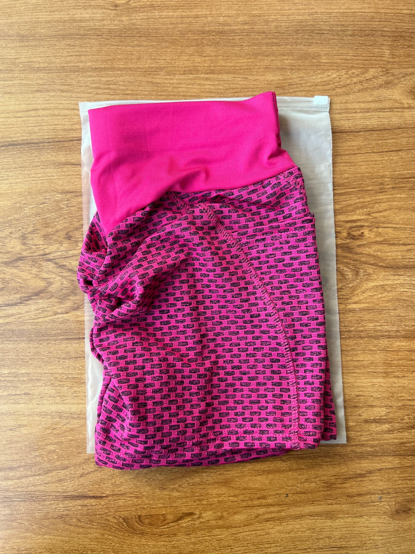 Women elasticity gym shorts with pockets hip lifting running yoga leggings short high waist Breathable quick dry sports shorts