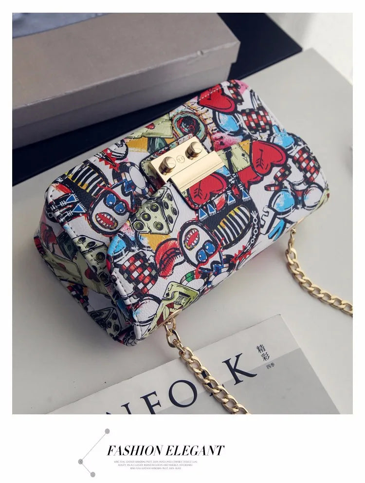 2022 New Women Bags Summer Graffiti Ladies Designer Handbags High Quality Chain Mini Bag Women Messenger Bags For Women Clutch