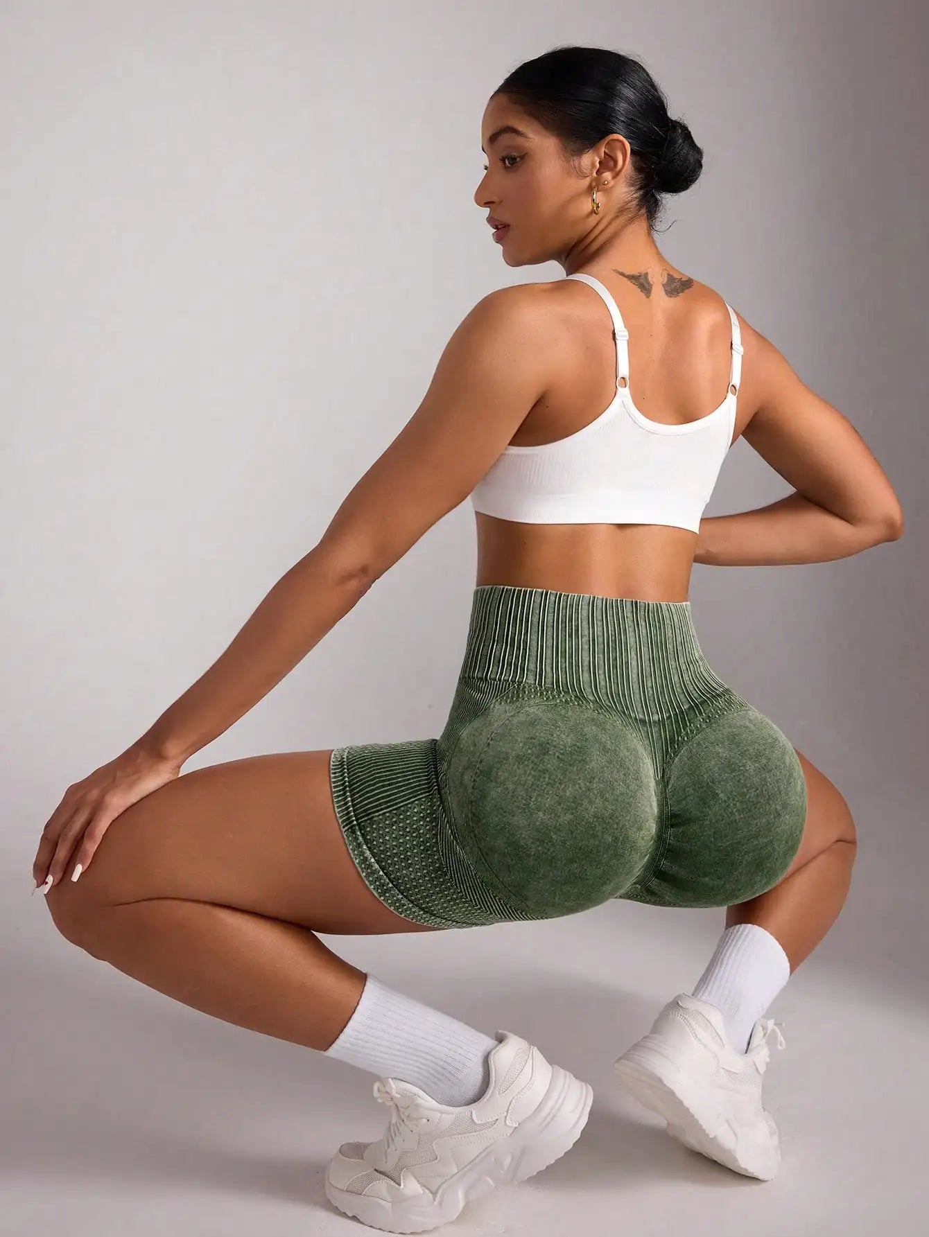 High Waist Green Cardio Women's Shorts,  Tummy Chest Lift Fitness Yoga Shorts, Outdoor Workout Cycling Pants, Women's Sportswear