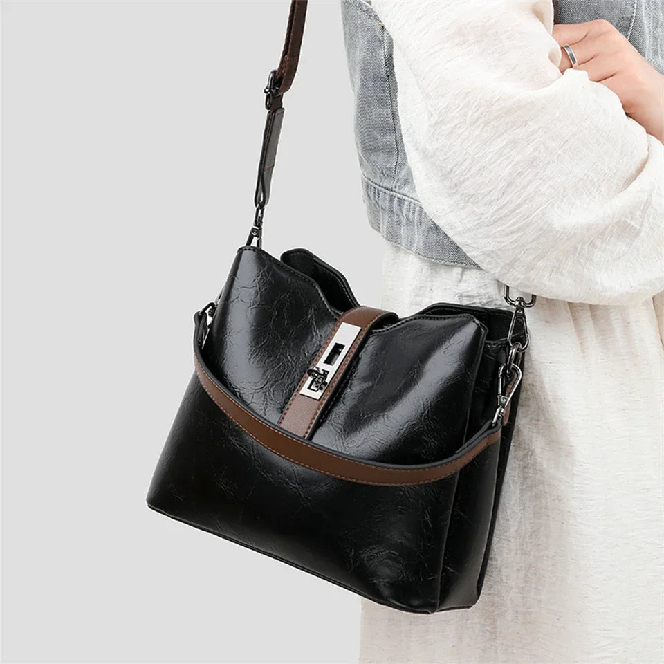 Fashion Bucket Women Casual and Simple Handbag Large Capacity Ladies Cowhide Fashionable Crossbody Tote  Designer Flap