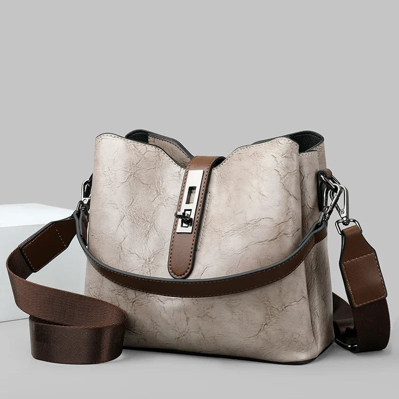 Fashion Bucket Women Casual and Simple Handbag Large Capacity Ladies Cowhide Fashionable Crossbody Tote  Designer Flap