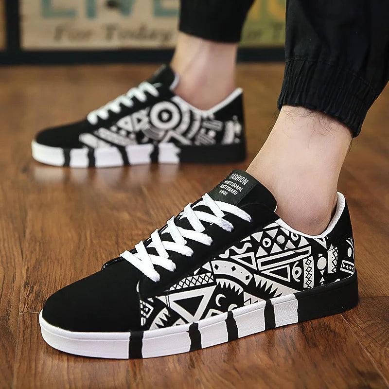 Graffiti Canvas Men's Shoes Outdoor New Men Sneakers Casual Shoes Printing Fashion Flat Vulcanized Shoes Man zapatillas hombre